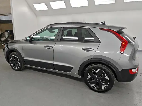 KNDCR3L18R5097862 2024 KIA NIRO - Image 2