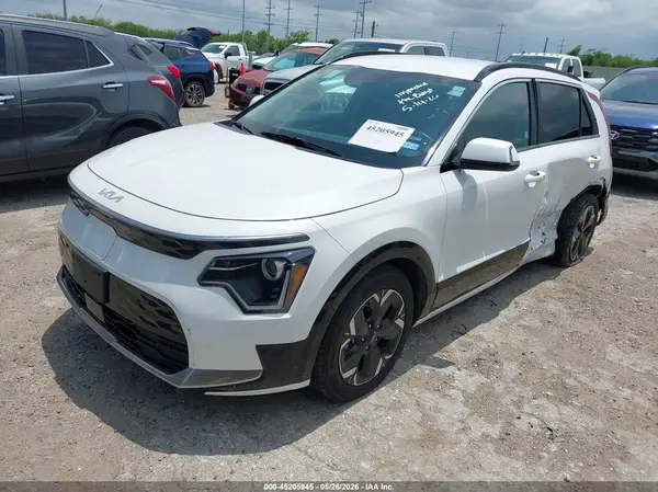 KNDCR3L18R5097943 2024 KIA NIRO - Image 2