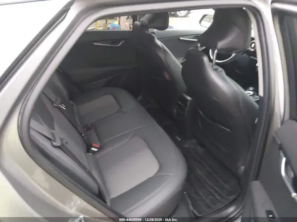 KNDCR3L18R5104485 2024 KIA NIRO - Image 8
