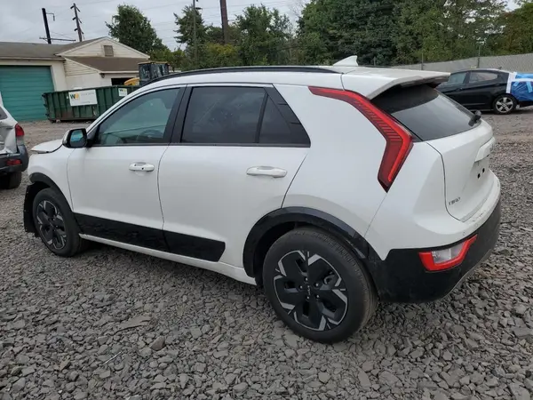 KNDCR3L18R5105989 2024 KIA NIRO - Image 2