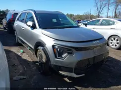 KNDCR3L18R5122159 2024 KIA NIRO