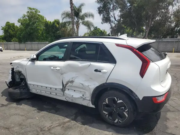 KNDCR3L18R5122288 2024 KIA NIRO - Image 2