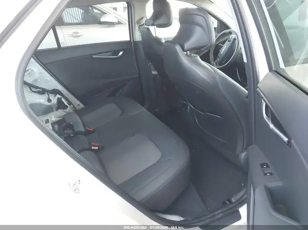 KNDCR3L18S5132969 2025 KIA NIRO - Image 8