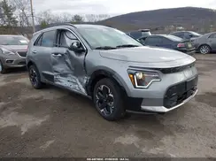 KNDCR3L18S5133927 2025 KIA NIRO