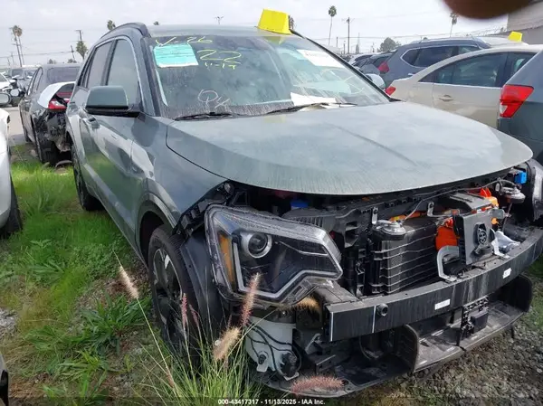 KNDCR3L18S5138786 2025 KIA NIRO - Image 1