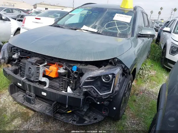 KNDCR3L18S5138786 2025 KIA NIRO - Image 2