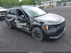 KNDCR3L18S5140621 2025 KIA NIRO