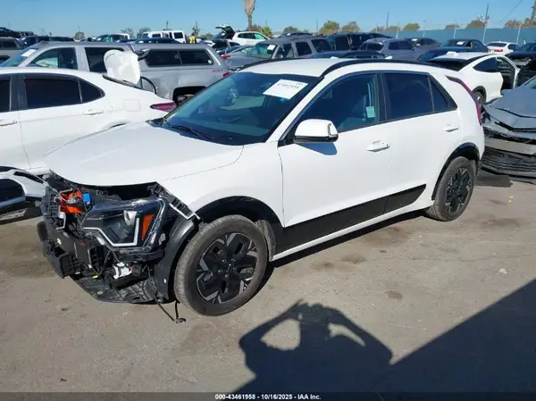 KNDCR3L18S5140912 2025 KIA NIRO - Image 2
