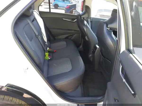 KNDCR3L18S5140912 2025 KIA NIRO - Image 8