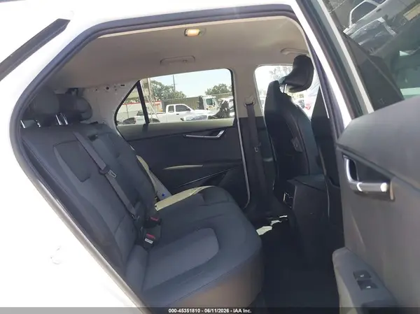 KNDCR3L18S5141610 2025 KIA NIRO - Image 8