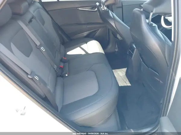 KNDCR3L18S5144068 2025 KIA NIRO - Image 8