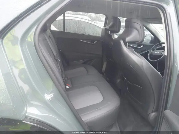 KNDCR3L18S5144992 2025 KIA NIRO - Image 8