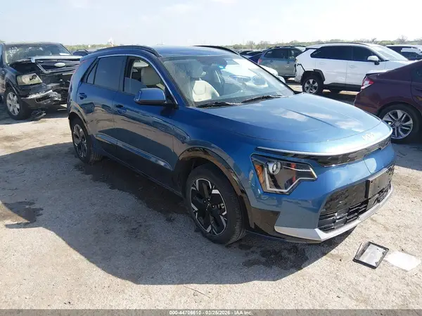 KNDCR3L19P5016879 2023 KIA NIRO - Image 1