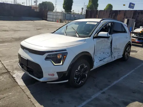KNDCR3L19P5018907 2023 KIA NIRO - Image 1