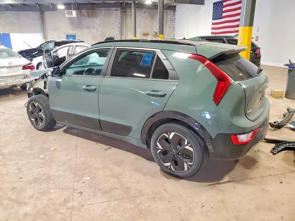 KNDCR3L19P5024903 2023 KIA NIRO - Image 2