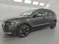 KNDCR3L19P5025792 2023 KIA NIRO