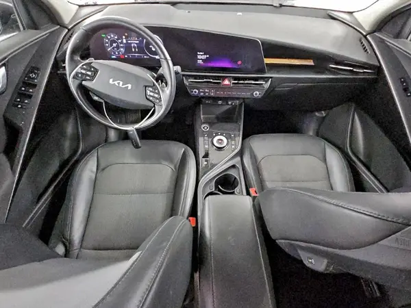 KNDCR3L19P5025792 2023 KIA NIRO - Image 8