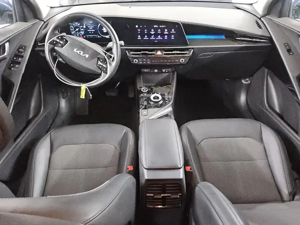 KNDCR3L19P5025999 2023 KIA NIRO - Image 8