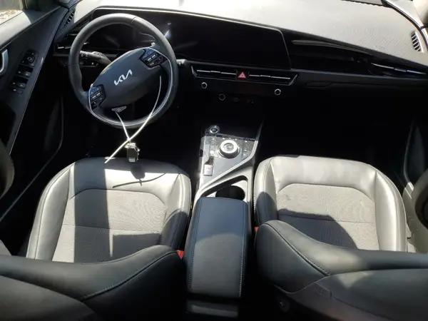 KNDCR3L19P5026490 2023 KIA NIRO - Image 8