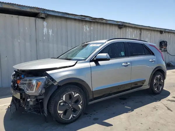KNDCR3L19P5033570 2023 KIA NIRO - Image 1