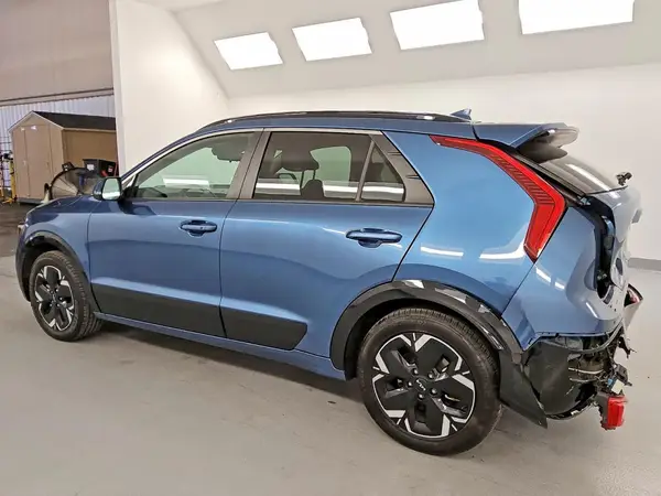 KNDCR3L19P5034024 2023 KIA NIRO - Image 2