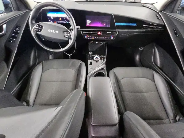 KNDCR3L19P5034024 2023 KIA NIRO - Image 8