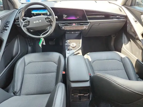 KNDCR3L19P5034640 2023 KIA NIRO - Image 8