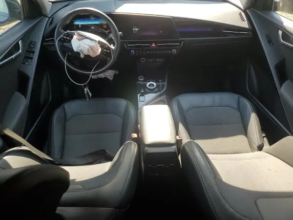 KNDCR3L19P5036257 2023 KIA NIRO - Image 8