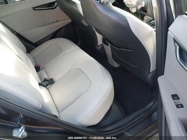 KNDCR3L19P5047372 2023 KIA NIRO - Image 8