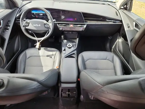 KNDCR3L19P5053303 2023 KIA NIRO - Image 8