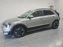 KNDCR3L19P5053978 2023 KIA NIRO