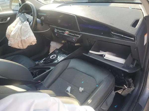 KNDCR3L19P5054306 2023 KIA NIRO - Image 8