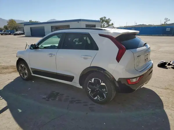 KNDCR3L19P5059327 2023 KIA NIRO - Image 2
