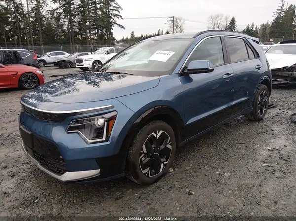 KNDCR3L19R5080326 2024 KIA NIRO - Image 2