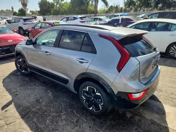 KNDCR3L19R5085932 2024 KIA NIRO - Image 2