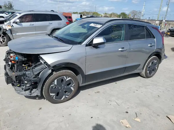 KNDCR3L19R5094548 2024 KIA NIRO - Image 1
