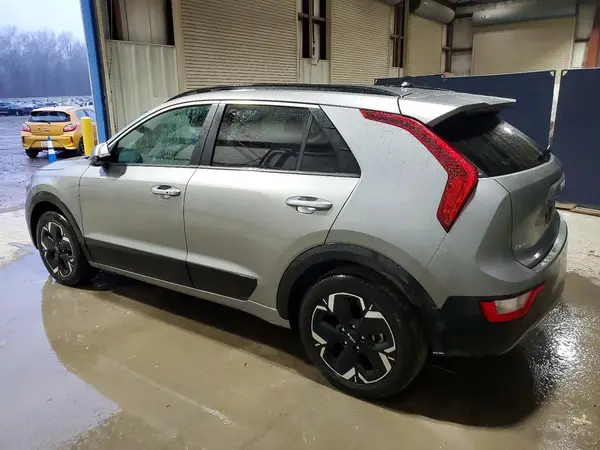 KNDCR3L19R5094744 2024 KIA NIRO - Image 2