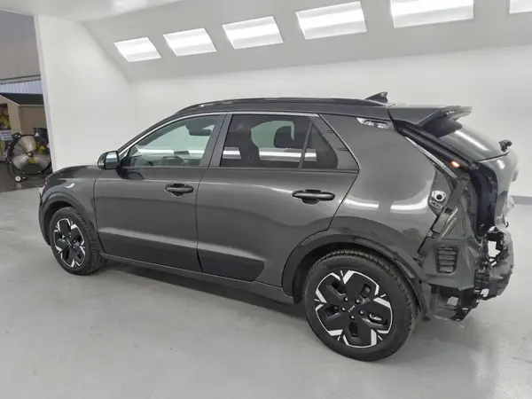 KNDCR3L19R5103961 2024 KIA NIRO - Image 2