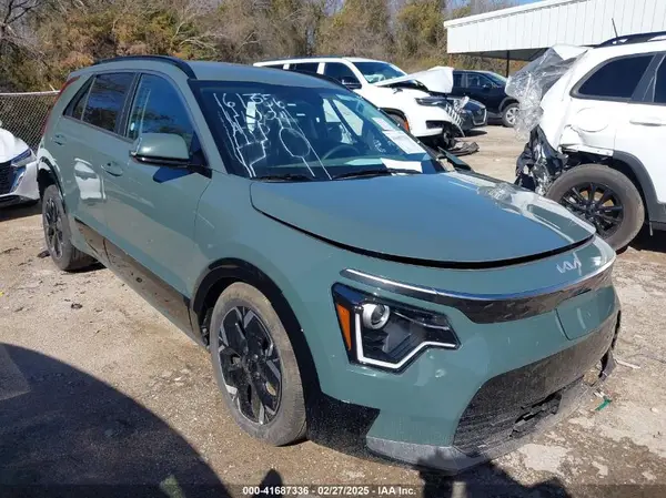 KNDCR3L19R5106181 2024 KIA NIRO - Image 1