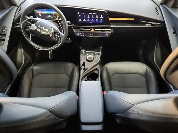 KNDCR3L19R5108061 2024 KIA NIRO - Image 8
