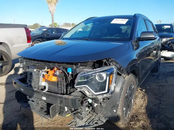 KNDCR3L19R5108741 2024 KIA NIRO - Image 2