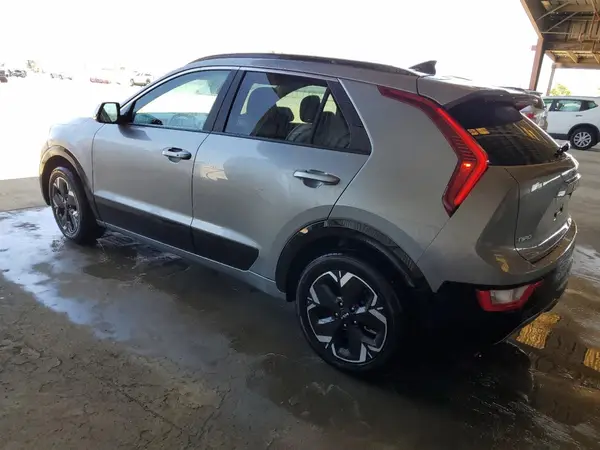 KNDCR3L19R5111087 2024 KIA NIRO - Image 2