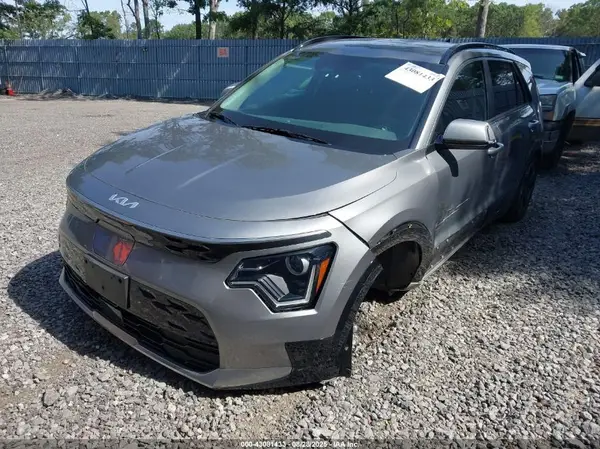 KNDCR3L19R5113700 2024 KIA NIRO - Image 2