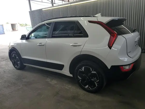 KNDCR3L19R5121618 2024 KIA NIRO - Image 2