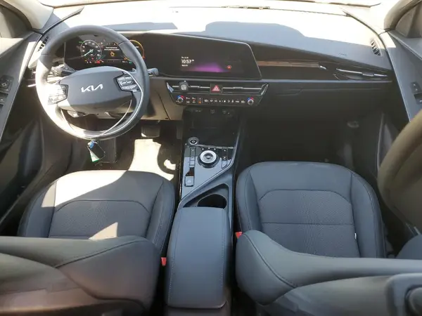 KNDCR3L19S5137212 2025 KIA NIRO - Image 8