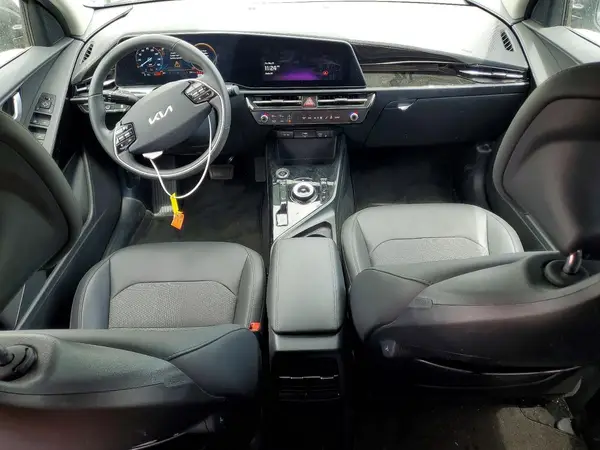 KNDCR3L19S5142992 2025 KIA NIRO - Image 8