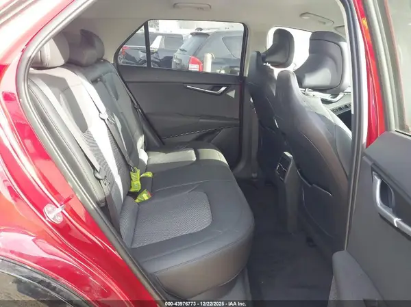 KNDCR3L19S5143995 2025 KIA NIRO - Image 8