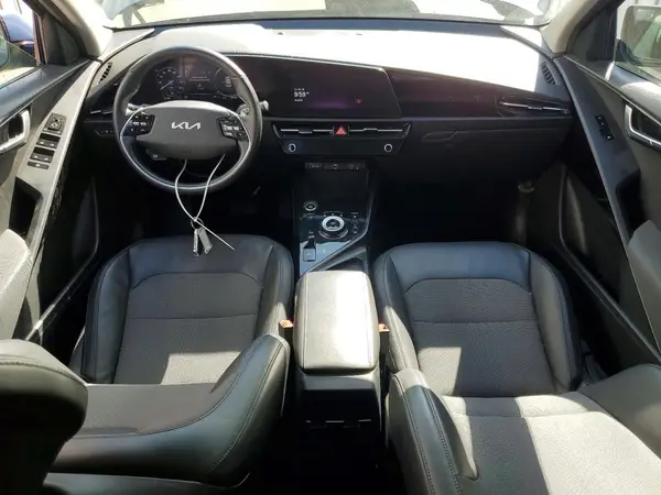 KNDCR3L1XP5021380 2023 KIA NIRO - Image 8