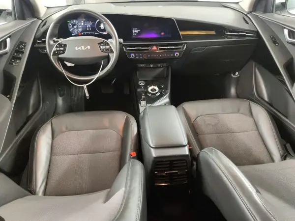 KNDCR3L1XP5026689 2023 KIA NIRO - Image 8