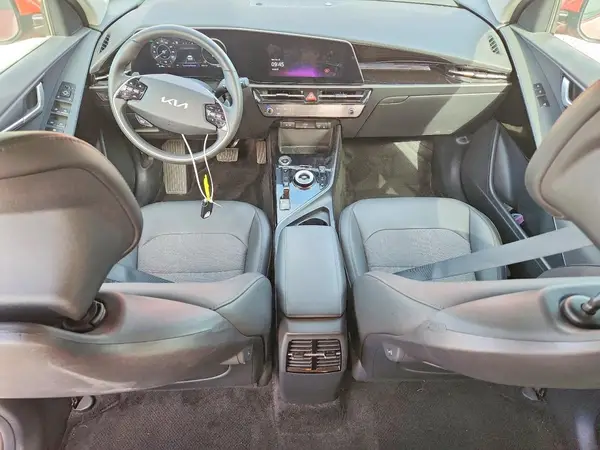 KNDCR3L1XP5031827 2023 KIA NIRO - Image 8